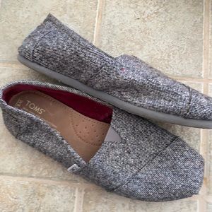 Tom’s women’s 9.5